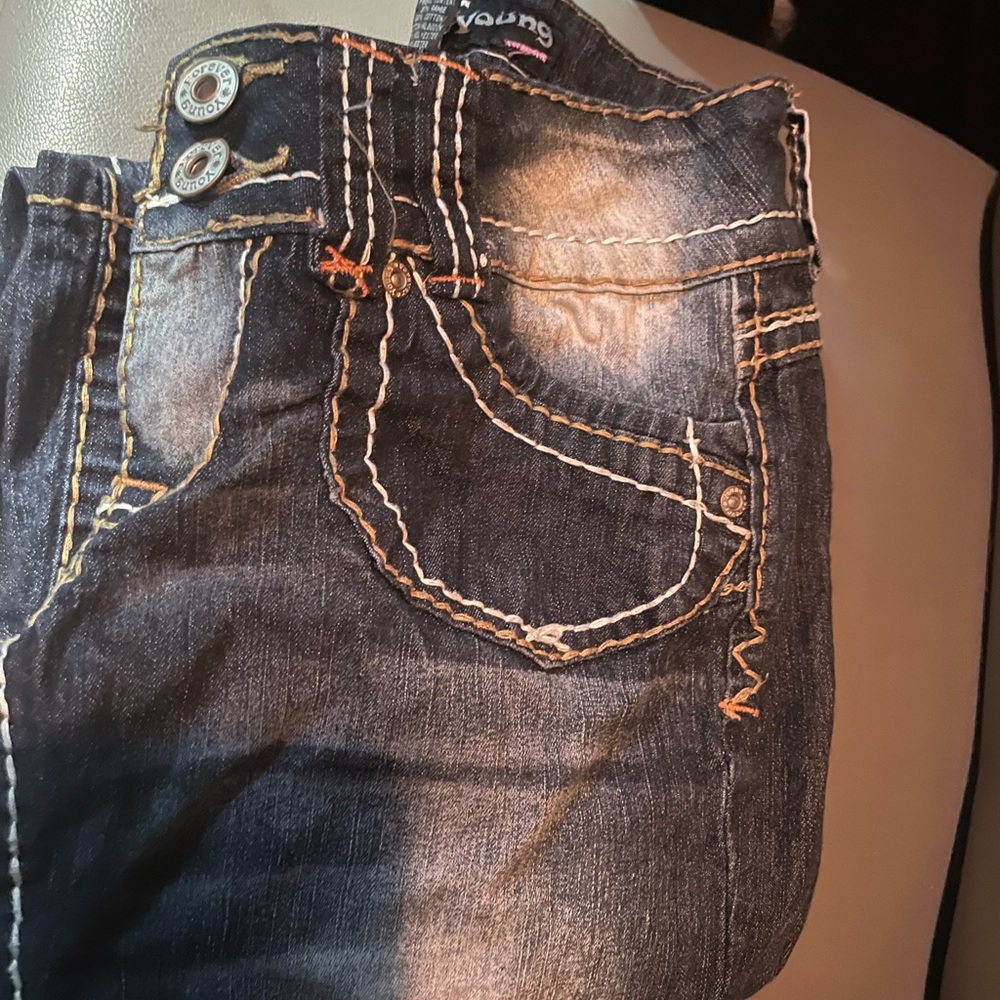 Beautiful jeans - Picture 2 of 3